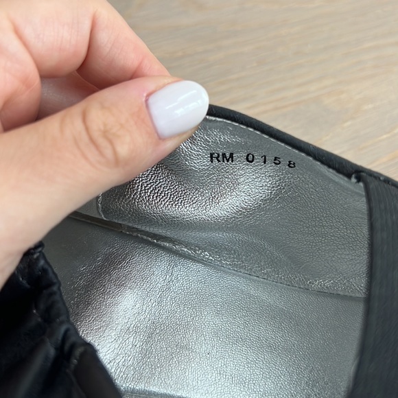 Givenchy Womens Black Ballet Flats size 38.5 - Picture 10 of 11